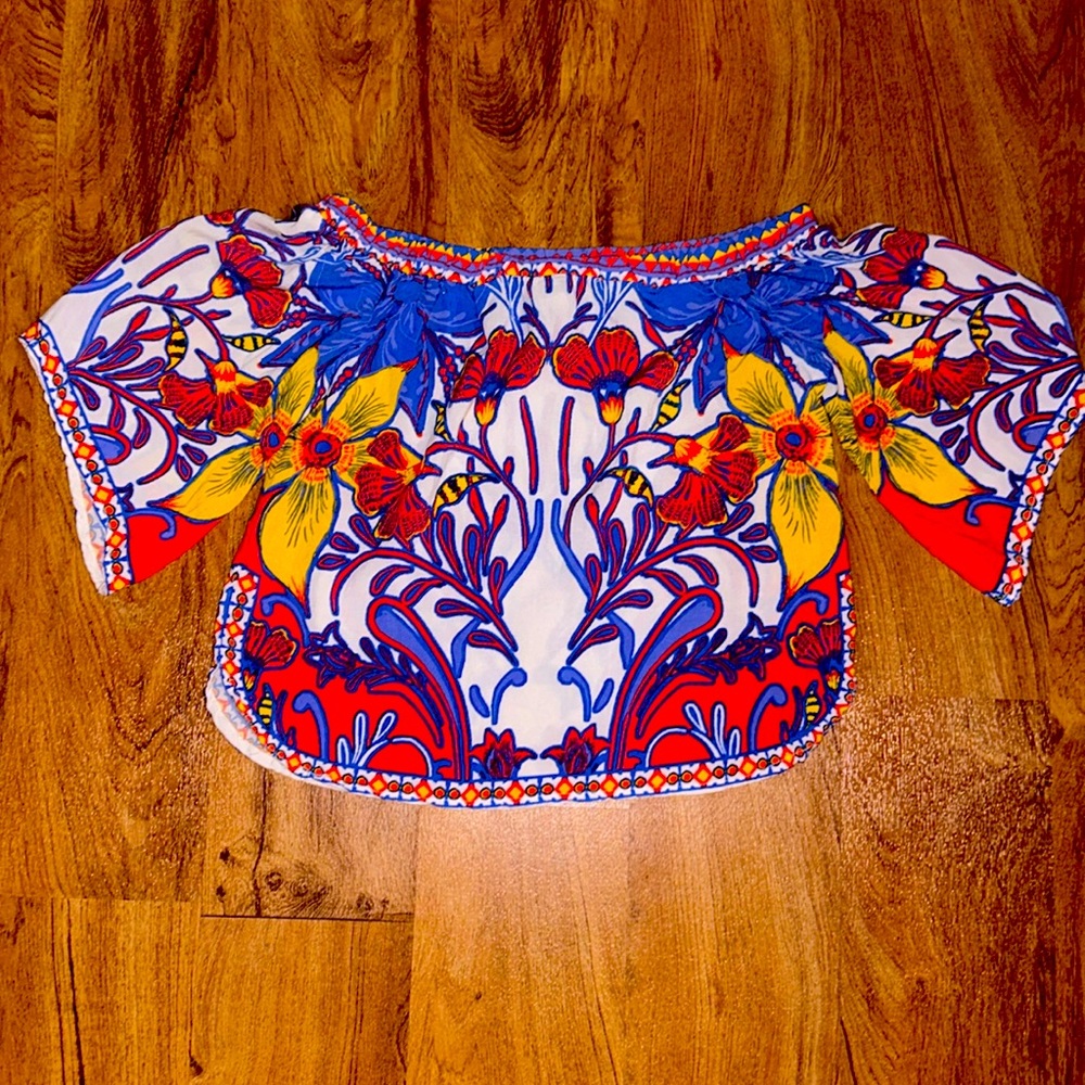 Jealous tomato, flare top size small multicolored off shoulder